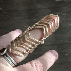 super Cool Gold Chevron Segmented Finger Ring